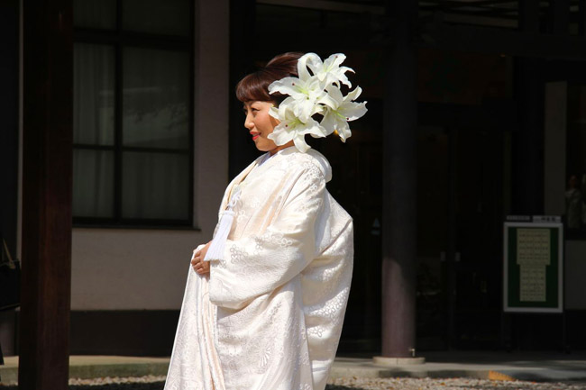 Jeune mariée au Meiji-Jingu